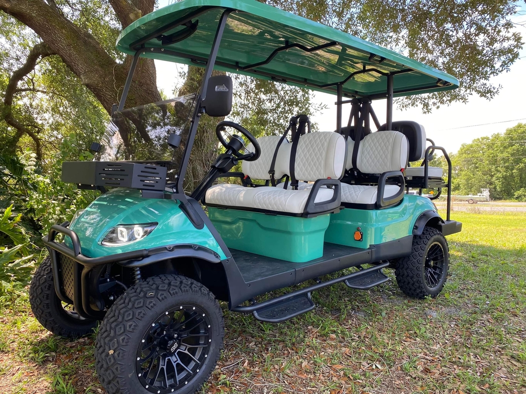 4 Seatersの上限のアップグレード可能な上のゴルフ車EV4+2G 25mphカスタマイズ可能な色